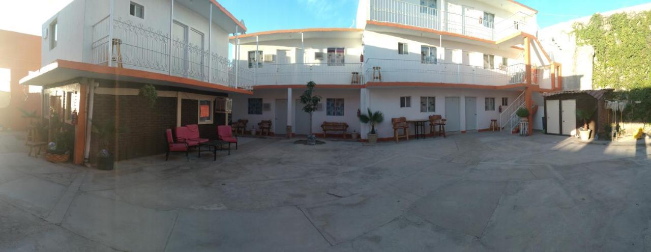Consul Suites Ciudad Juarez Bagian luar foto